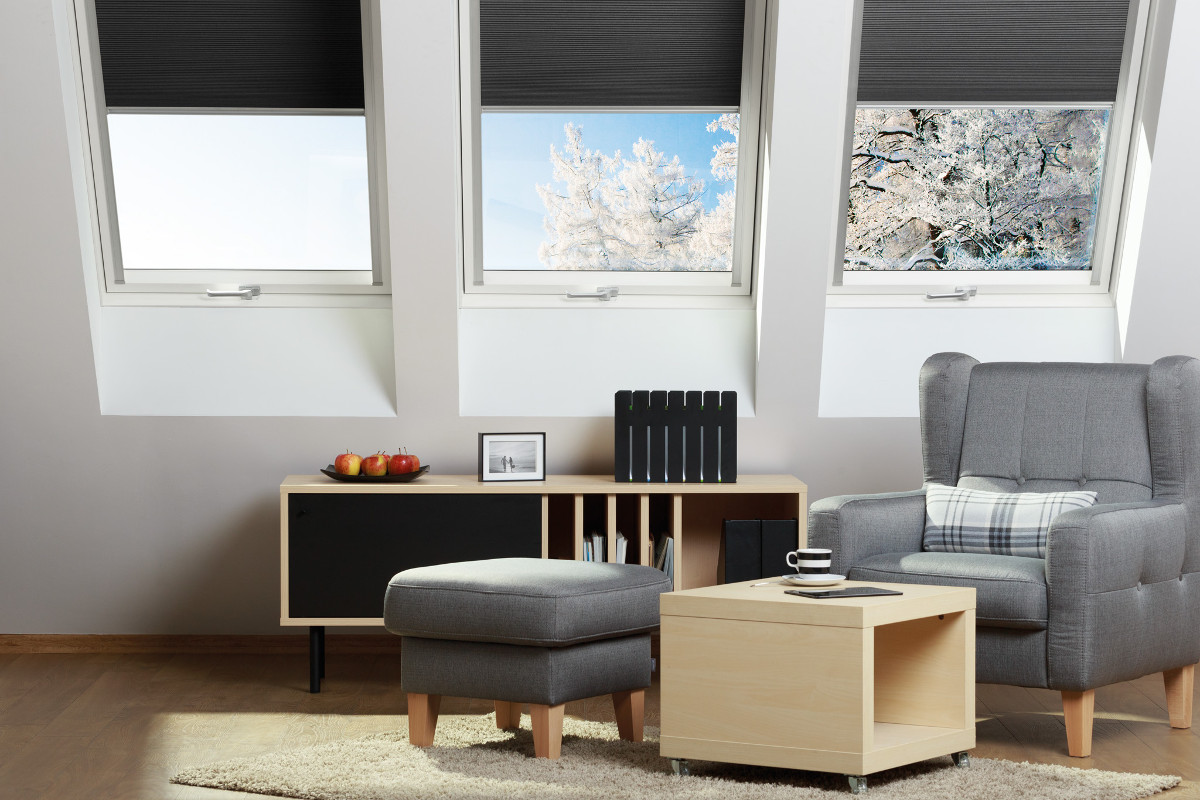 Gamma dakraam rolgordijn met cassette tbv fakro verduisterend 7005 zwart 78x98 cm - online kopen? | Korting tot 15