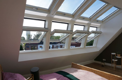 FAKRO dakkapel Lux met meer dan zes dakramen voor een zee van licht en extra ruimte op de slaapkamer