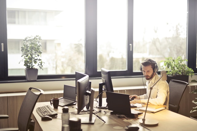 FAKRO 't mooiste licht - verhoog de productiviteit op de werkvloer