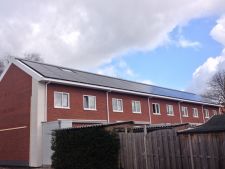 Renovatie | in-roof PV-systeem met FAKRO dakraam